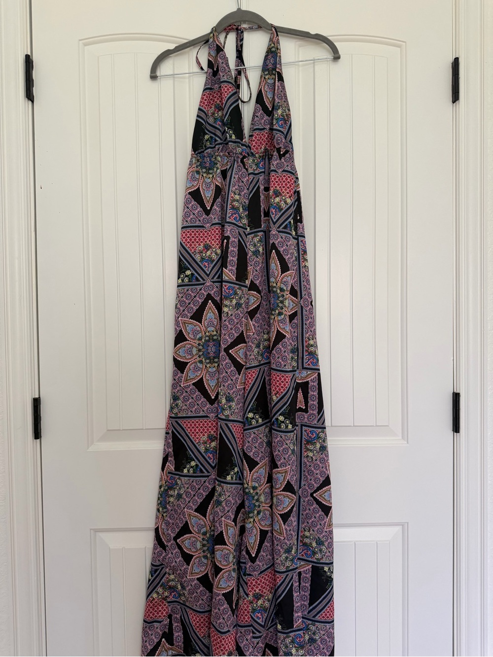 Forever 21 Black and Pink Paisley Halter Maxi Dress